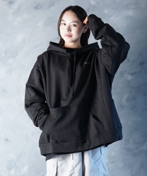 【NOśWEA フード付きスウェットパーカー】　　kurohoodie_logo NOIZY パーカー Threads Utility Hoodie / ワンポイント 刺繍 プル