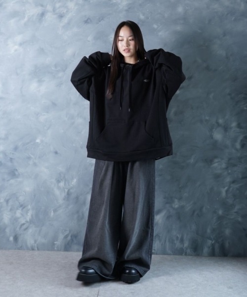 NOIZY パーカー Threads Utility Hoodie / ワンポイント 刺繍 プル