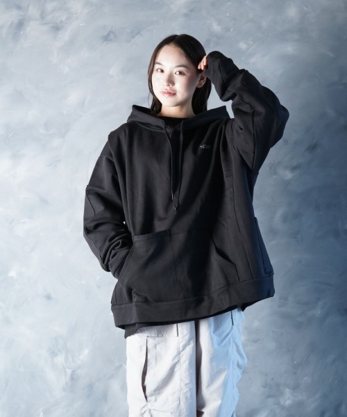 NOIZY パーカー Threads Utility Hoodie / ワンポイント 刺繍 プル