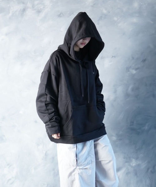 NOIZY パーカー Threads Utility Hoodie / ワンポイント 刺繍 プル