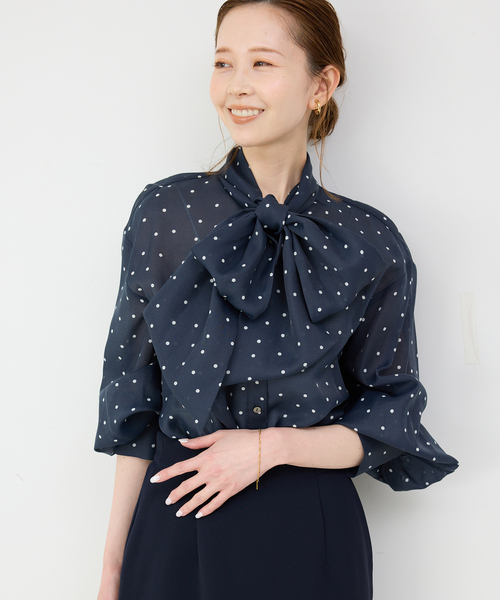 美品 SLOBE IENA 25SS ボウタイブラウス 洗える ドット ネイビー SLOBE IENA（スローブイエナ） ブラウス シャツ 「WEB限定/追加