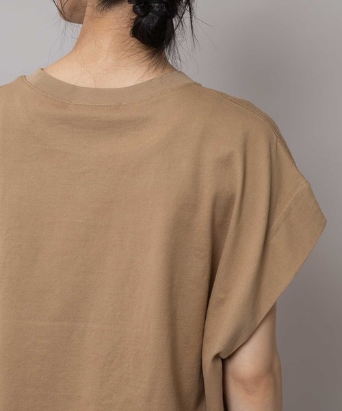 tシャツ The Plum”ロゴプリントタックスリーブTシャツ レディースの画像