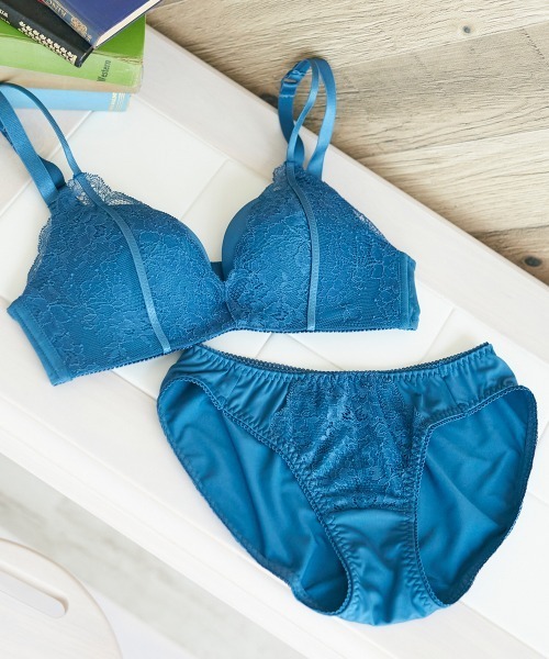 izumi BODY LABO（イズミボディラボ） ブラジャー ショーツセット