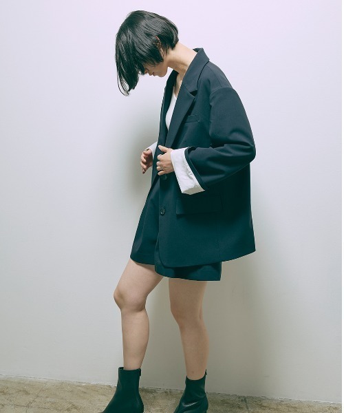 EN NEUME セットアップ Wide-Leg Jacket × Formed Tuck-Front Shorts 