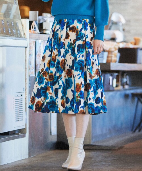 【新品】◼️トゥービーシック◼️フレアスカート◼️上品◼️ TO BE CHIC スカート フラワープリント フレアスカート