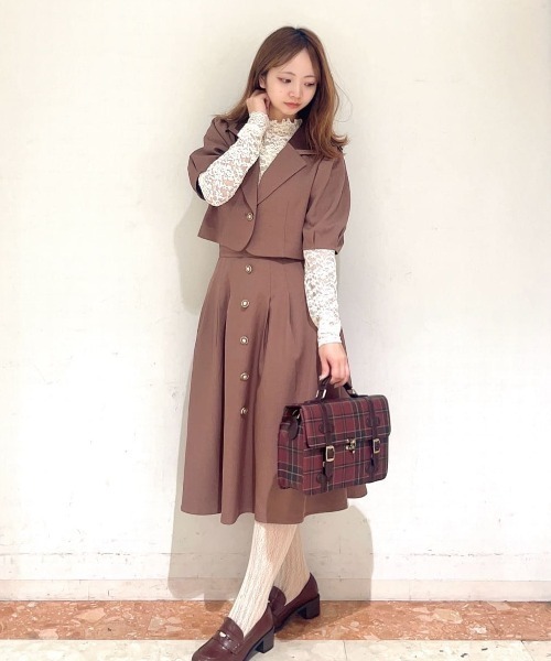 F i.n.t セットアップ 釦使いパフスリーブジャケットセットアップ