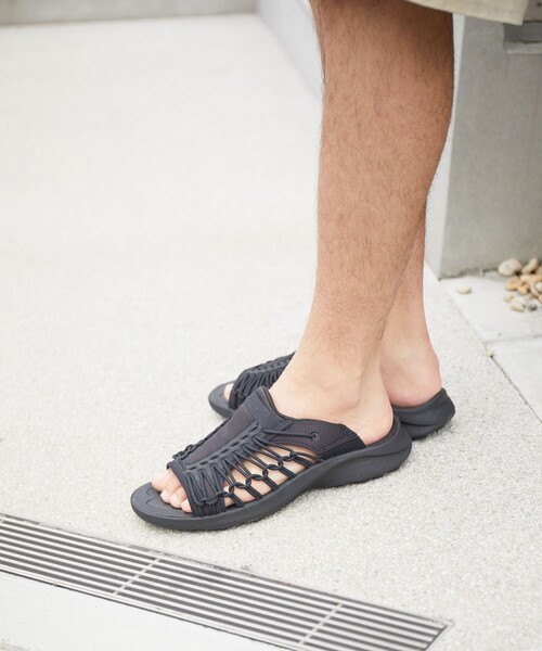 KEEN（キーン） サンダル 8 ブラック メンズ : ZOZOTOWN Yahoo!店