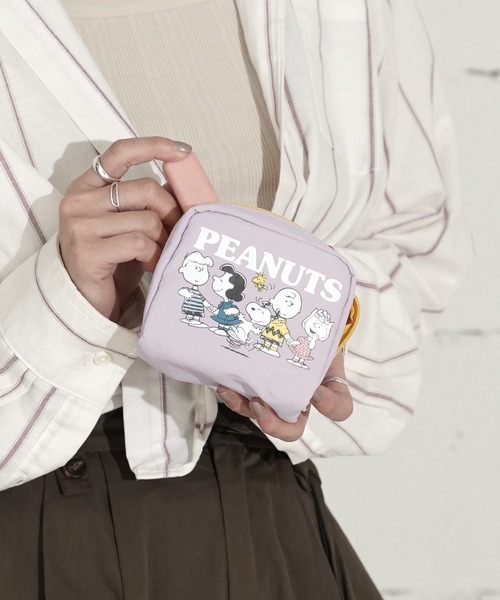 PEANUTS ポーチ 09”「PEANUTS」ナイロン プリント スクエア ポーチ