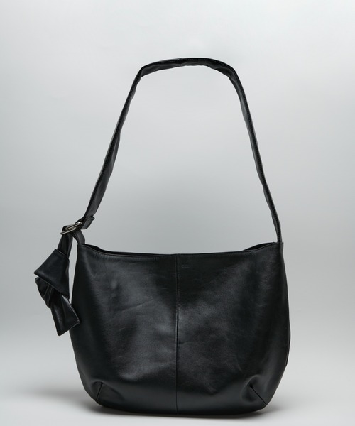 ONE.（ワンドット） ショルダーバッグ Large Shoulder Bag / 撥水