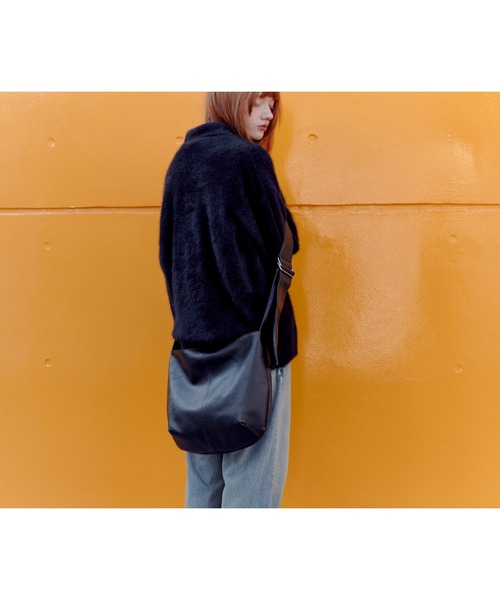 ONE.（ワンドット） ショルダーバッグ Large Shoulder Bag / 撥水