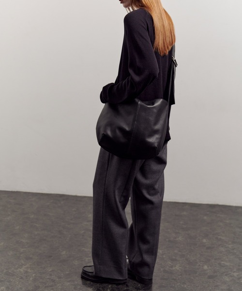 ONE. ショルダーバッグ 「ONE.ワンドット」 / レザーBIGショルダーBAG