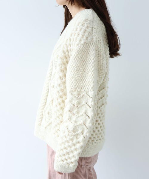 yuni ホワイトのハンドメイドニット yuni ニット セーター ネパールハンドニット プルオーバー レディース