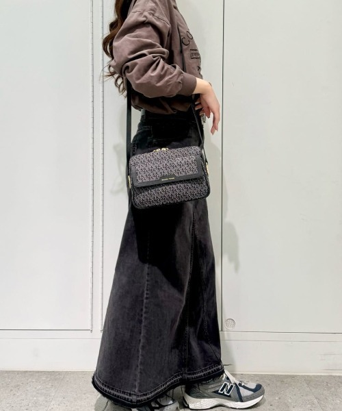 大人気!! Samantha Thavasa Jacquard フォルム ショルダーバッグ セール】ST Jacquard シルエット ショルダーバッグ（ショルダー