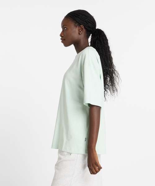 New Balance tシャツ Athletics フラワー オーバーサイズド