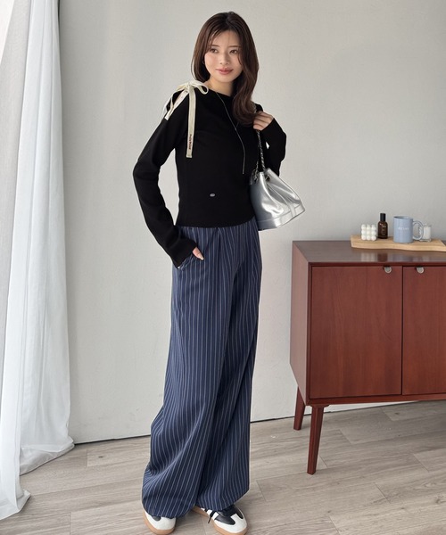 mily bilet tシャツ 「mily bilet」甘さを添える大人の肌見せ。肩