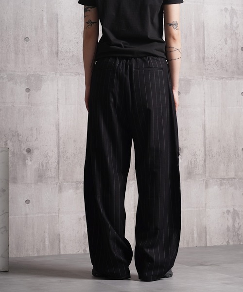 新品未使用　SOPNET. 黒 スラックス フロントタック Dリング付き スラックス 「D-LAND」ディープタック ストライプ ワイドカーブ / Deep