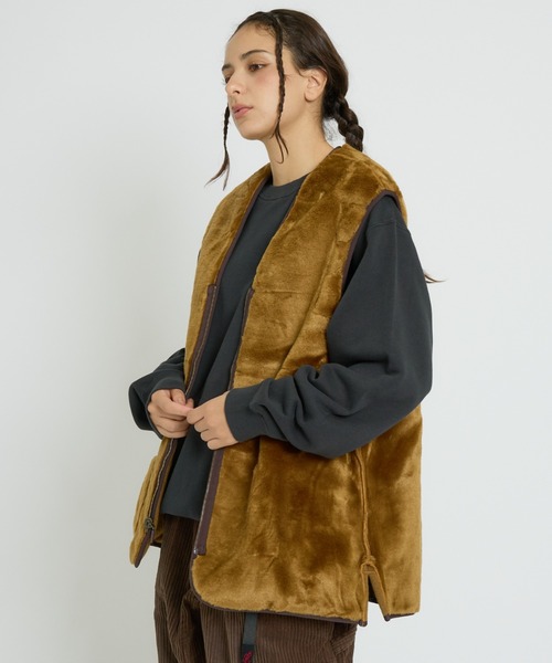 Barbour バブアー リバーシブル ファーライナー ファーベスト 38 Barbour（バブアー） ブルゾン アウター ボア 「BARBOUR / バブアー