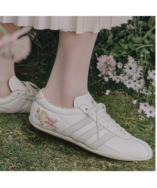 adidas（アディダス） スニーカー TOKYO W LIBERTY LONDON トーキョー