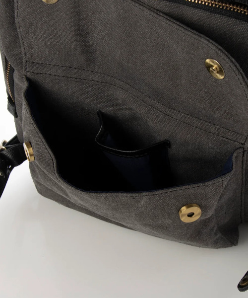 perche（ペルケ） デイバック リュック perche / 牛革かぶせキャンバス 