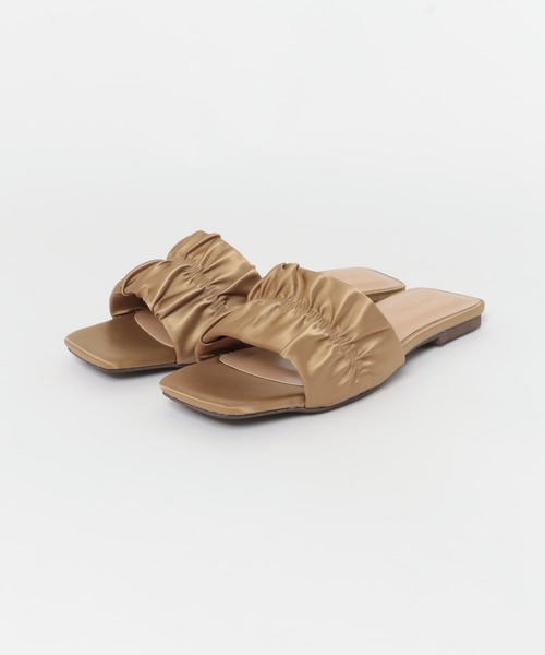 リゾートでもデイリーにも活躍♪【CHANEL】ベルクロ サンダル W-FLIPFLOP_Ivory_01_2048x.jpg?
