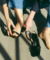 オゥ バニスター（Au BANNISTER）/鳳山えり×Au BANNISTER　コラボアシンメトリーサンダル Au BANNISTER（オゥ バニスター） サンダル 鳳山えり×Au BANNISTER