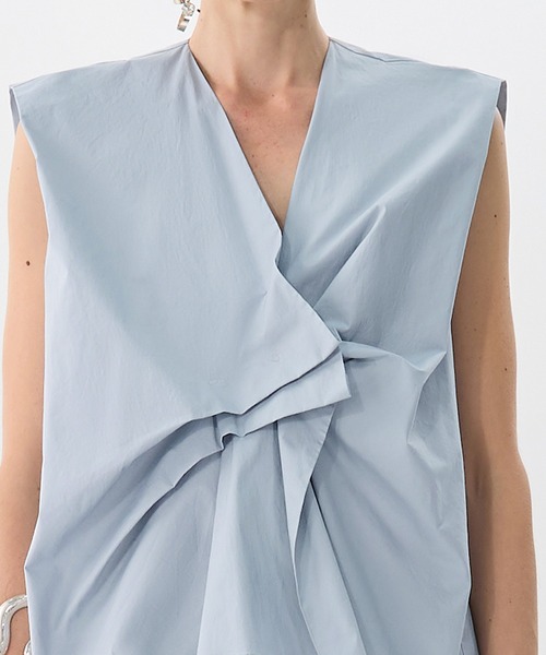 ブラウス シャツ Asym Tuck Shirt / タックノースリーブブラウス レディース JNBY ブラウス シャツ Asym Tuck Shirt / タックノースリーブ