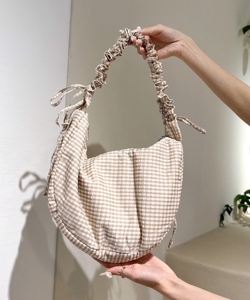 ローズ様♡親子三日月ショルダーバッグ♡ジョリーフルール 三日月型のような丸みのある「ハーフムーンショルダーバッグ