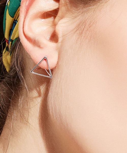 yu-ka ピアス YU-KA:トライアングルモダンピアス triangle design