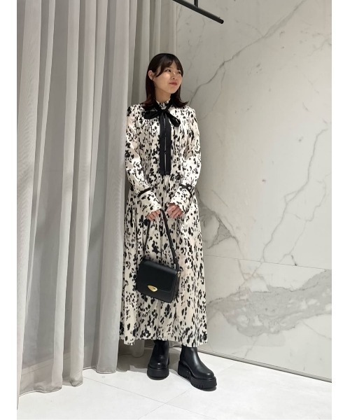 ワンピース OFFICINAプリーツフレアワンピースの画像