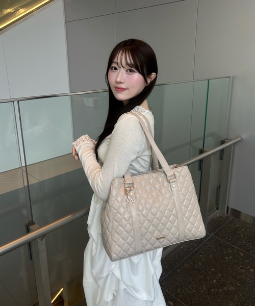 トートバッグ キルティングA4トートバッグ/キルティングバッグ/ 合皮 レディースの画像