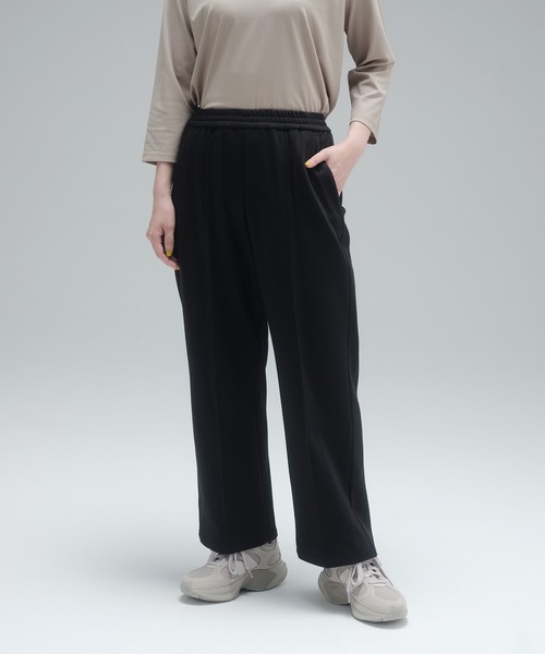 New Balance スウェットパンツ ジャージ MET24 Wide Pants