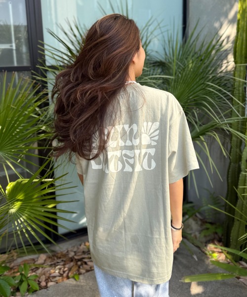 tシャツ moeka - SUNOUTFIT ショート＆オーバーロゴTシャツ made in INTERFACTORY レディース moeka - SUNOUTFIT ショート&オーバーロゴTシャツ made in