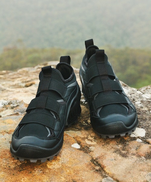 スニーカー 「White Mountaineering / ホワイトマウンテニアリング」WM x ecco 25SS C-trail SLIP-ONの画像