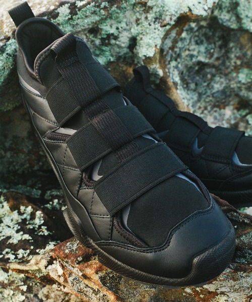 スニーカー 「White Mountaineering / ホワイトマウンテニアリング」WM x ecco 25SS C-trail SLIP-ONの画像