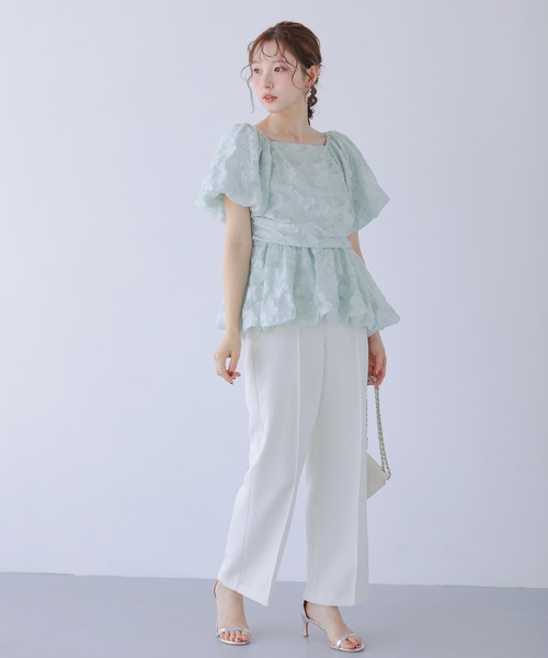 Fit more（フィットモア） シャーリングバルーンペプラムトップス