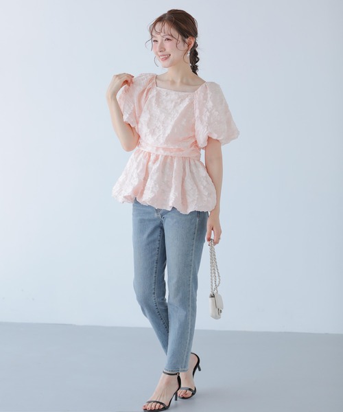 Fit more（フィットモア） シャーリングバルーンペプラムトップス
