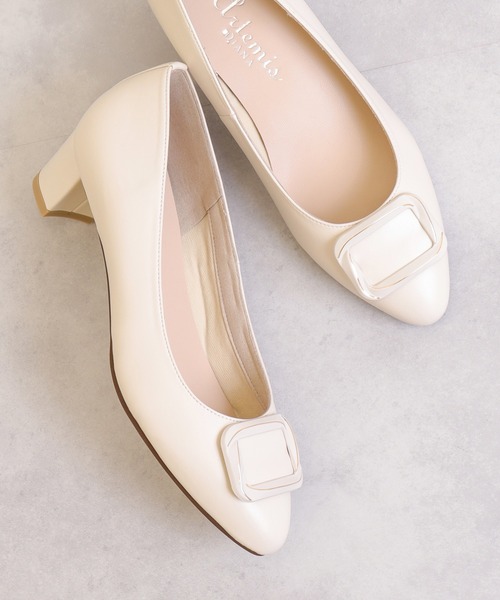 artemis by DIANA（アルテミス by ダイアナ） パンプス バックル付き