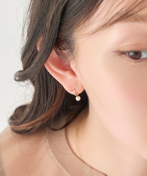 ピアス 「K10」クロッシングモチーフピアス/淡水パール/BOX付き レディースの画像