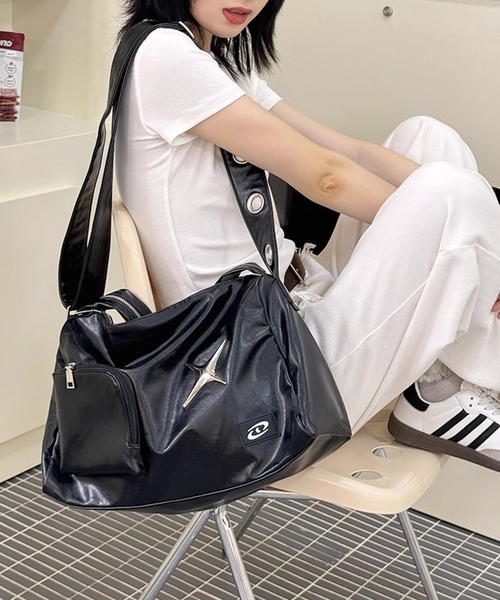 DIESEL y2k シルバー×ブラック メタルロゴ 2way バッグ Revo. ショルダーバッグ バッグ Y2K メタルロゴ 2デザイン