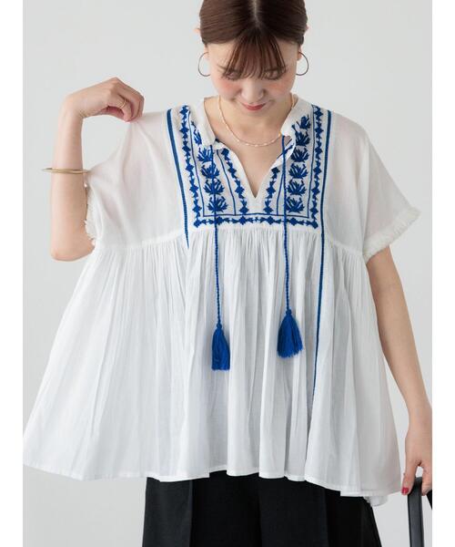 【新品未使用】デシグアル　刺繍タッセルデザインブラウス　シャンブレー（482） 新品未使用】デシグアル 刺繍タッセルデザインブラウス