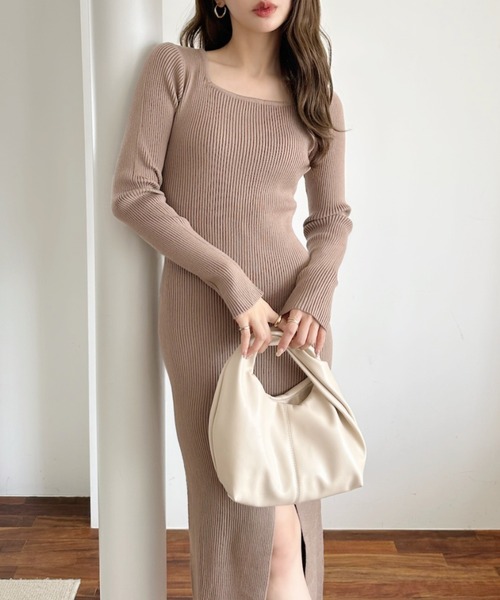 Ada. ワンピース スクエアネック フロント スリット 長袖 ニット