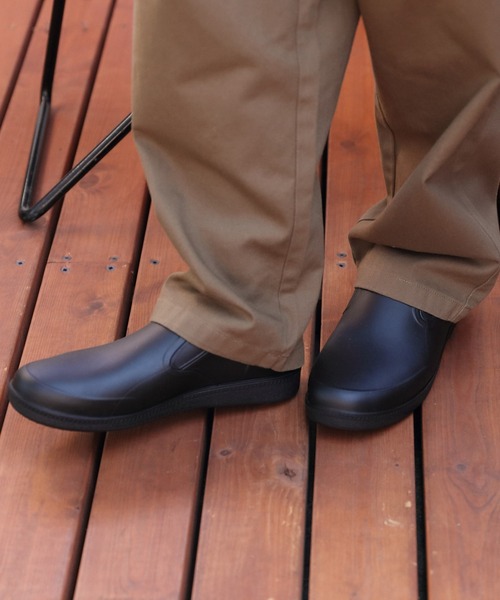 「８(eight)」 「Bracciano」スリッポン SMALL ブラック メンズ_画像6