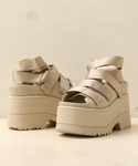 厚底 ugg サンダル UGG W GOLDE...の詳細画像1