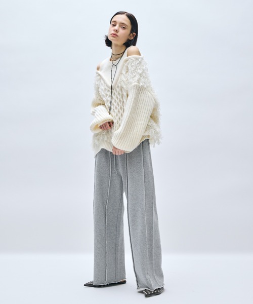 AIC. ニット セーター カットアウトループ編みケーブルニット