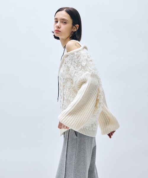 AIC. ニット セーター カットアウトループ編みケーブルニット