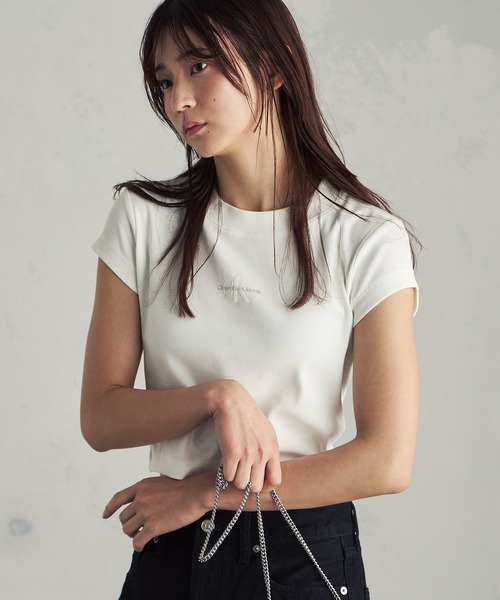   モノグラムロゴベビーTシャツ Calvin Klein（カルバン・クライン）の「モノグラム ロゴ