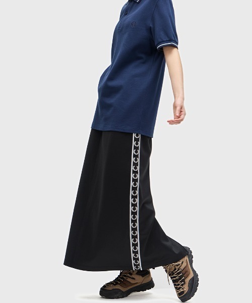FRED PERRY スカート Taped Track Skirt／トラックスカート