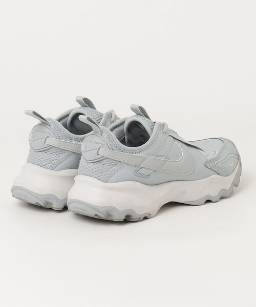 NIKE（ナイキ） ローカットスニーカー 23.0cm グレー レディース 