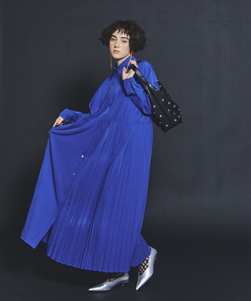 プリーツプリーズ　配色　ロングワンピース　アシンメトリー　ブルー系　美品 manana suerte（マニャーナスエルテ） ワンピース アシンメトリー