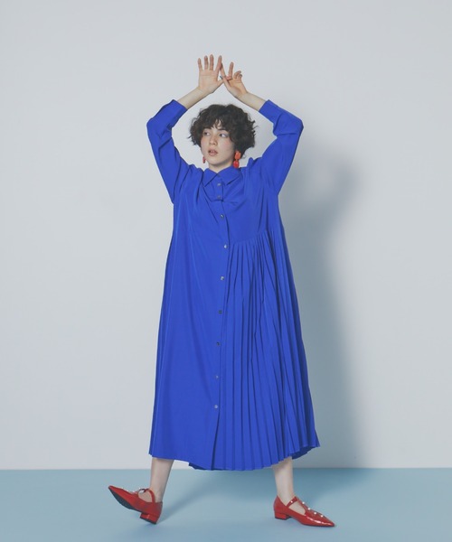 プリーツプリーズ　配色　ロングワンピース　アシンメトリー　ブルー系　美品 manana suerte（マニャーナスエルテ） ワンピース アシンメトリー